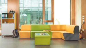 Cozier furnishing elements such as sofas and benches represent a more forward-thinking and enjoyable alternative for the contemporary classroom.