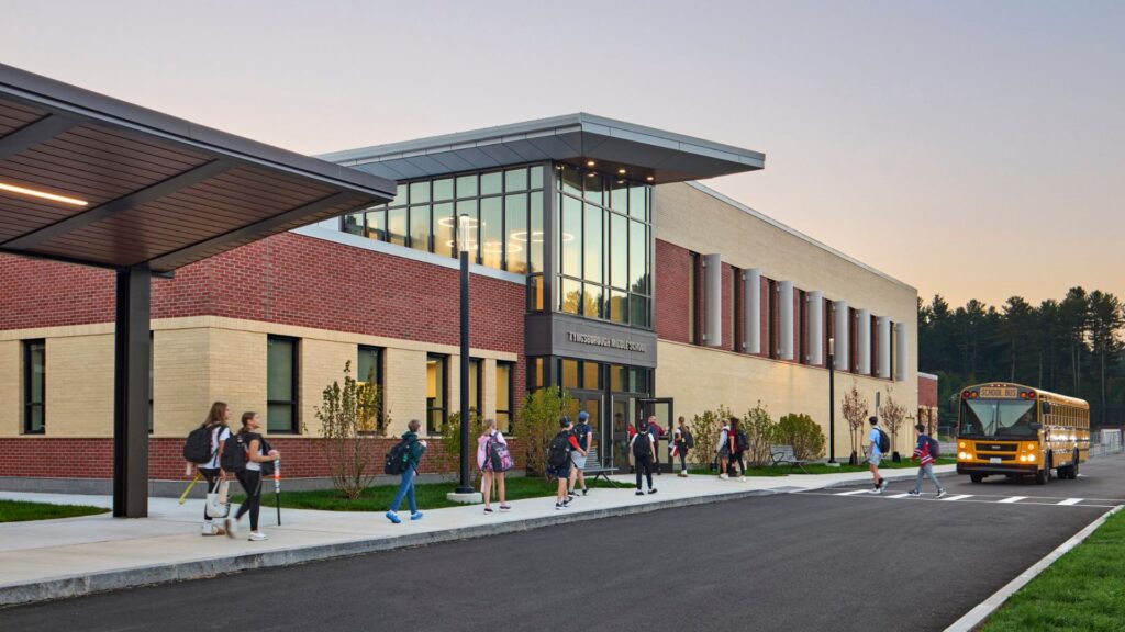 For Tyngsborough, pursuing a ground-up structure allowed the school to provide the infrastructure and spatial requirements for flexible, project-based learning and co-teaching methodologies.